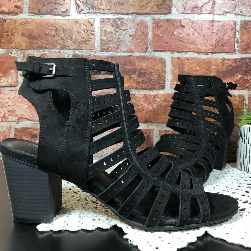 Size 9-1/2 Black Booties by Vintage 7 Eight!
